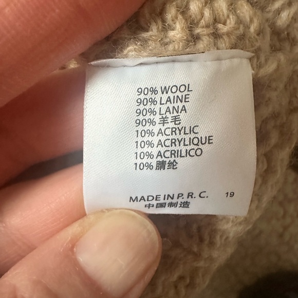 Brandy Melville Wool Cable knit sweater size Large - Picture 8 of 9